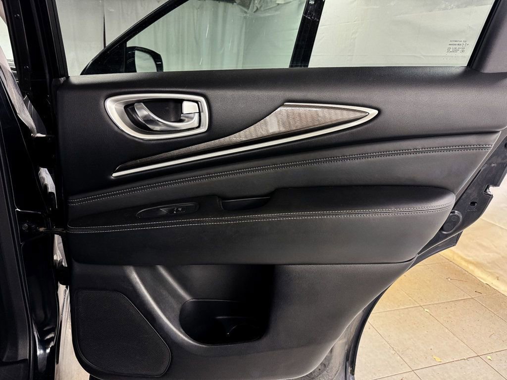 Used 2019 INFINITI QX60 Pure image 16