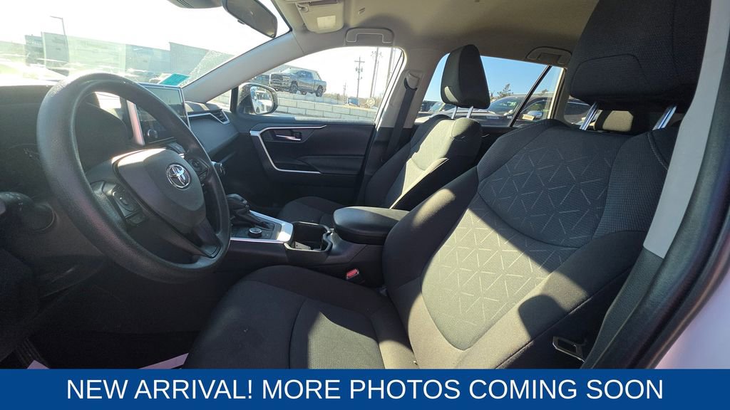 Used 2025 Toyota RAV4 XLE image 11
