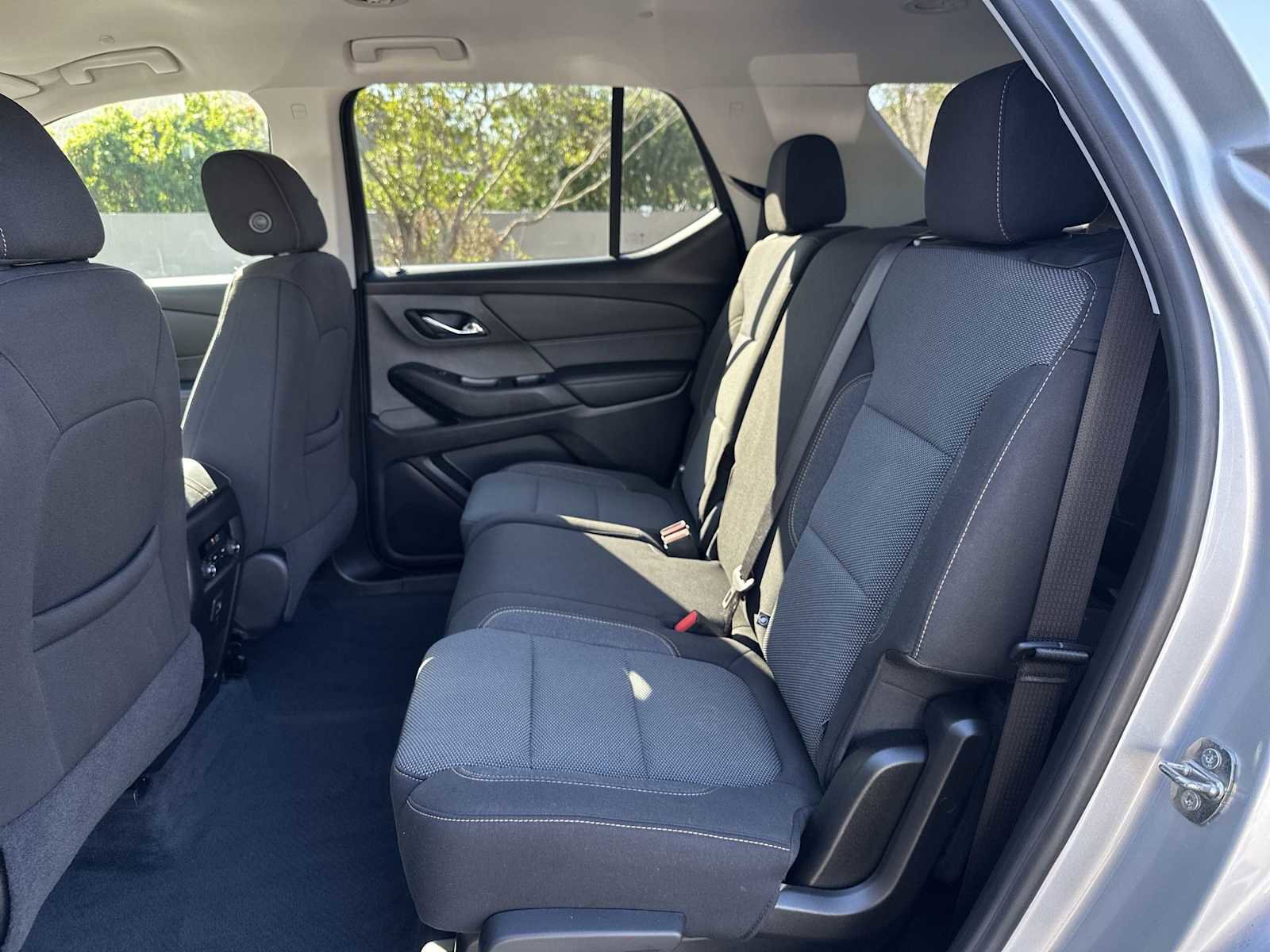 Certified 2021 Chevrolet Traverse LS FWD image 17
