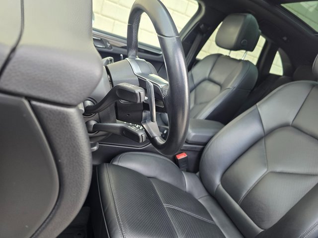 Used 2021 Porsche Macan image 21