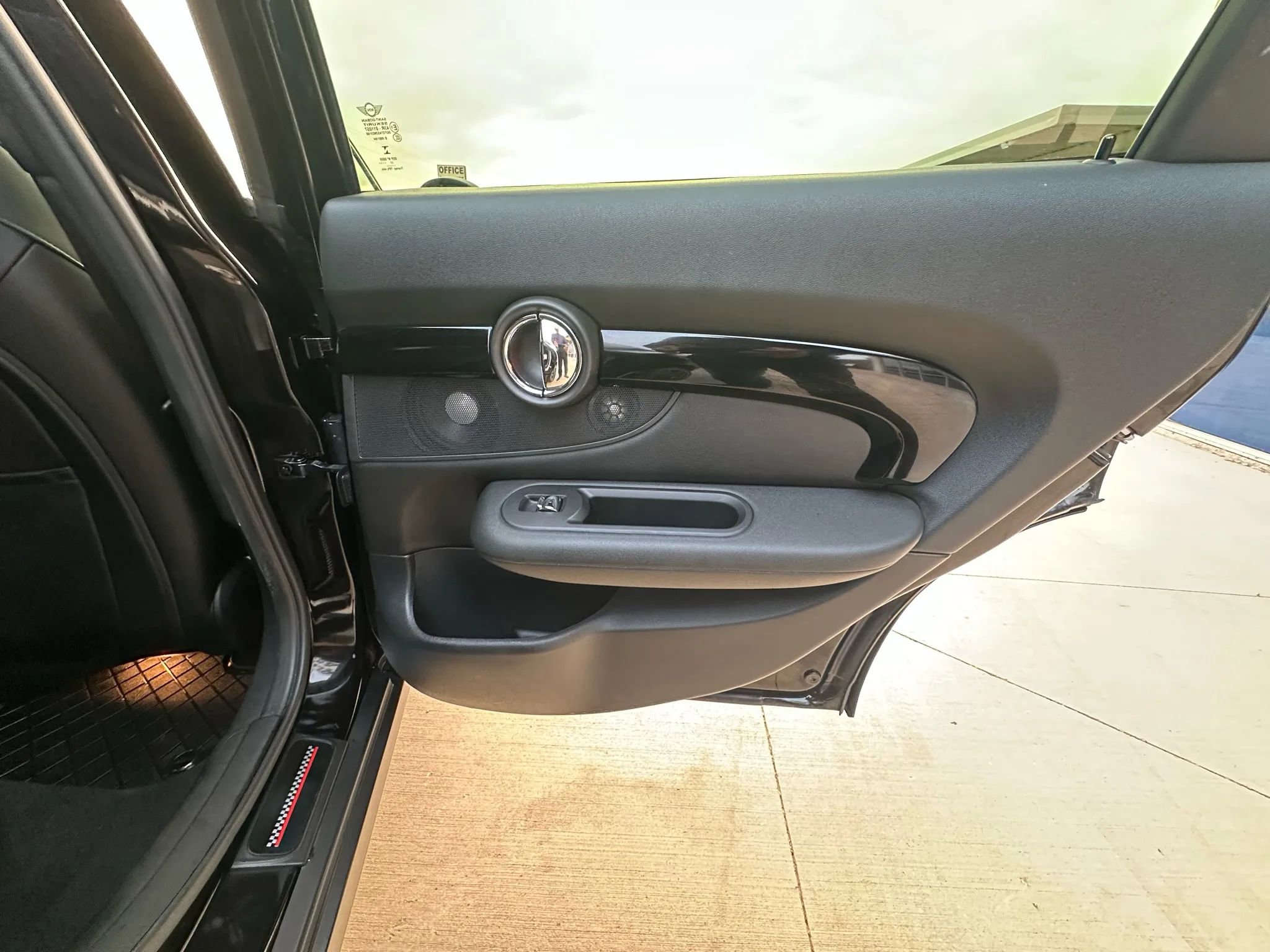 Used 2018 MINI Cooper Clubman S image 34