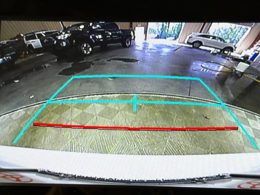 Used 2021 Toyota Camry LE FWD image 29