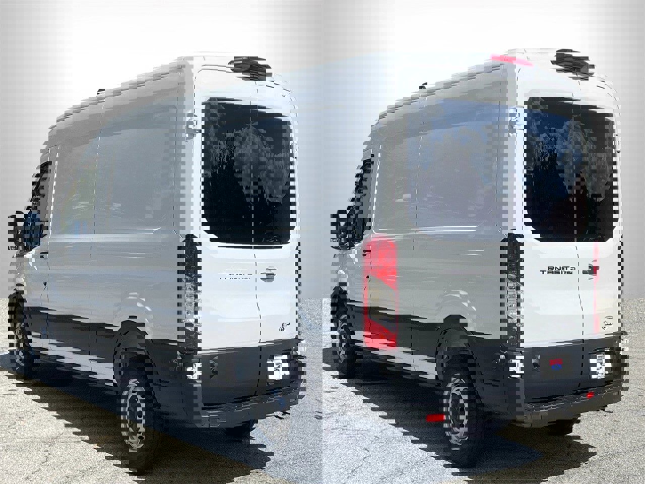 New 2026 Ford Transit 250 148 Medium Roof w/ Load Area Protection Package image 22