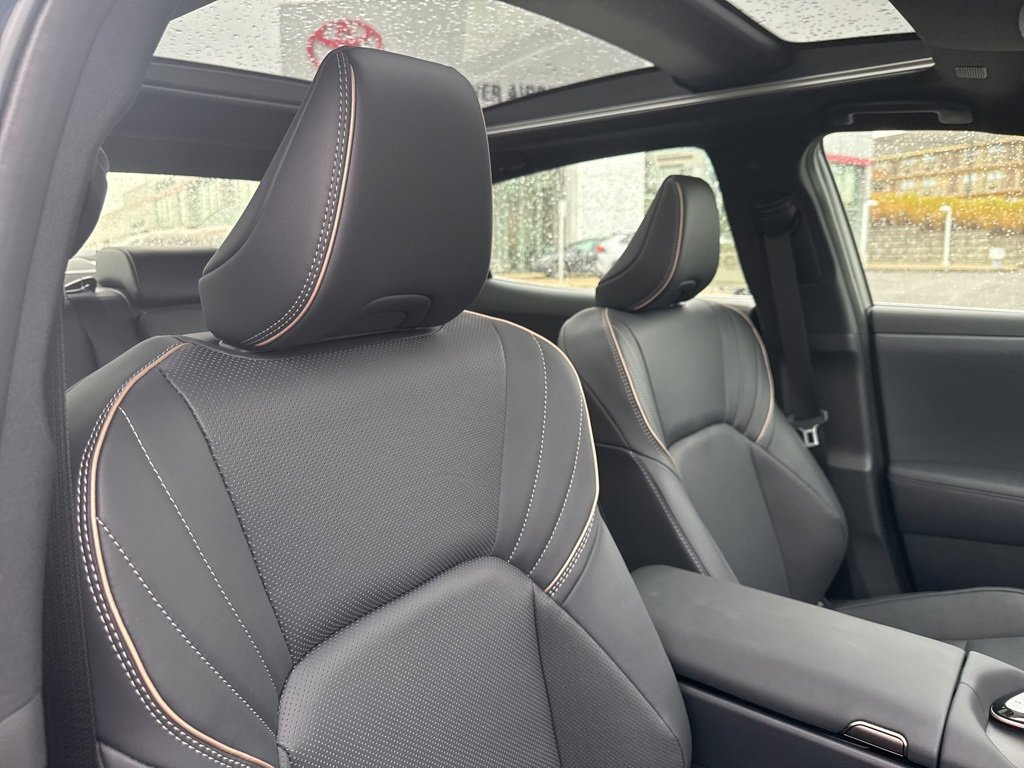 New 2026 Toyota Crown Platinum image 8