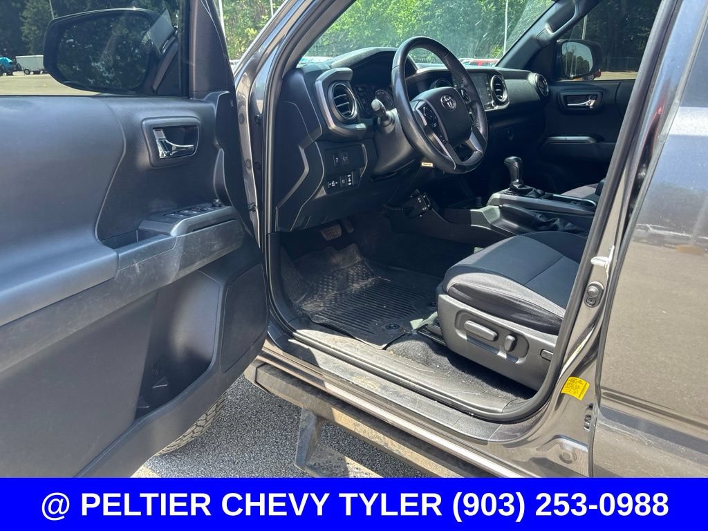Used 2021 Toyota Tacoma TRD Off-Road AWD/4WD image 13