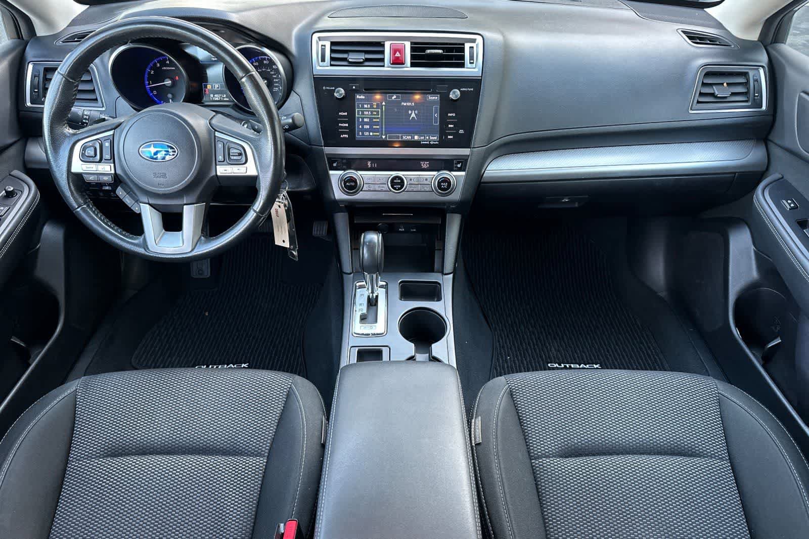 Used 2017 Subaru Outback 2.5i Premium AWD/4WD image 3