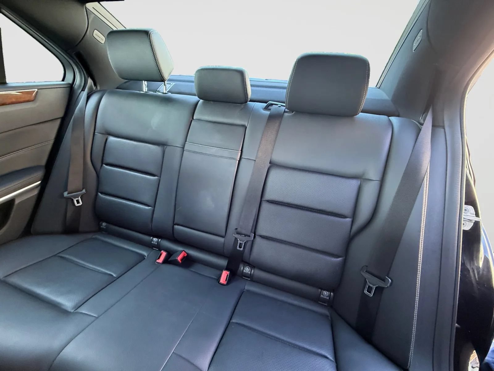 Used 2016 Mercedes-Benz E 350 4MATIC Sedan image 15