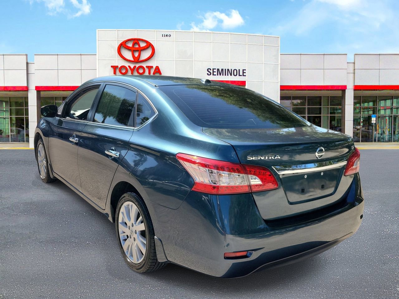 Used 2015 Nissan Sentra SL w/ Navigation Package FWD image 4