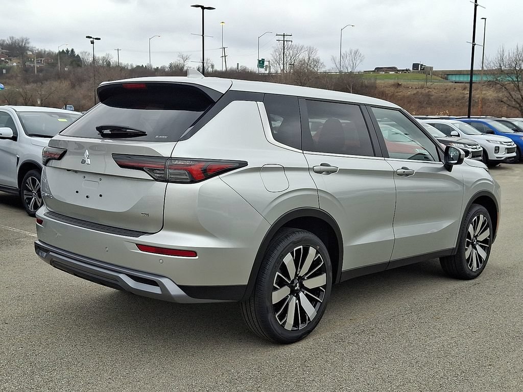 New 2026 Mitsubishi Outlander SE AWD/4WD image 4