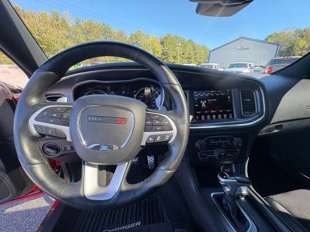 Used 2017 Dodge Charger R/T Scat Pack w/ Technology Group RWD image 25