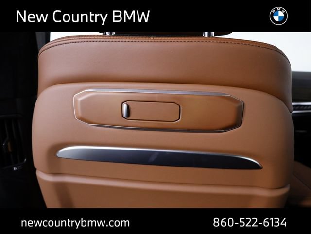 Used 2026 BMW X7 M60i AWD/4WD image 34