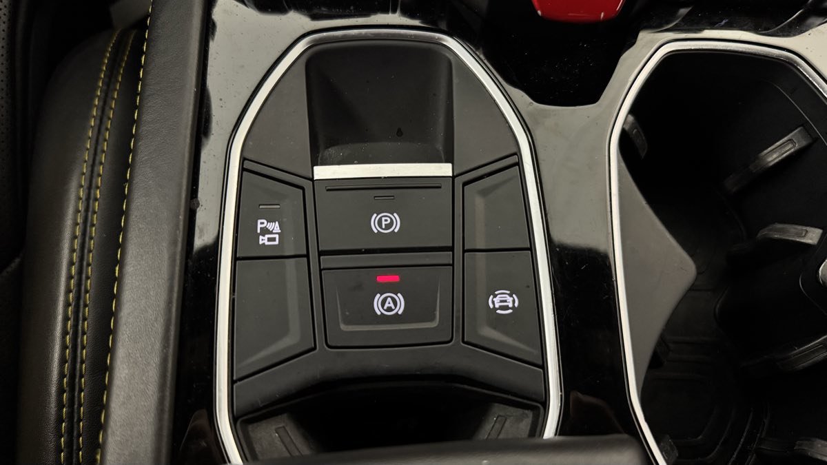 Used 2019 Lamborghini Urus AWD/4WD image 30