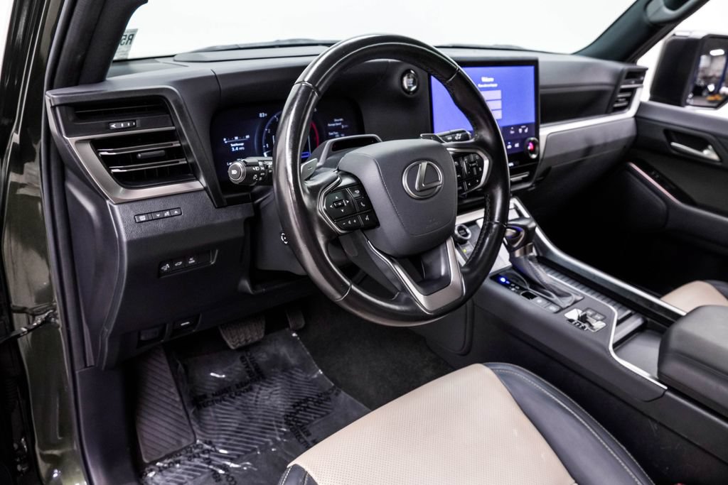 Used 2024 Lexus GX 550 AWD/4WD image 20