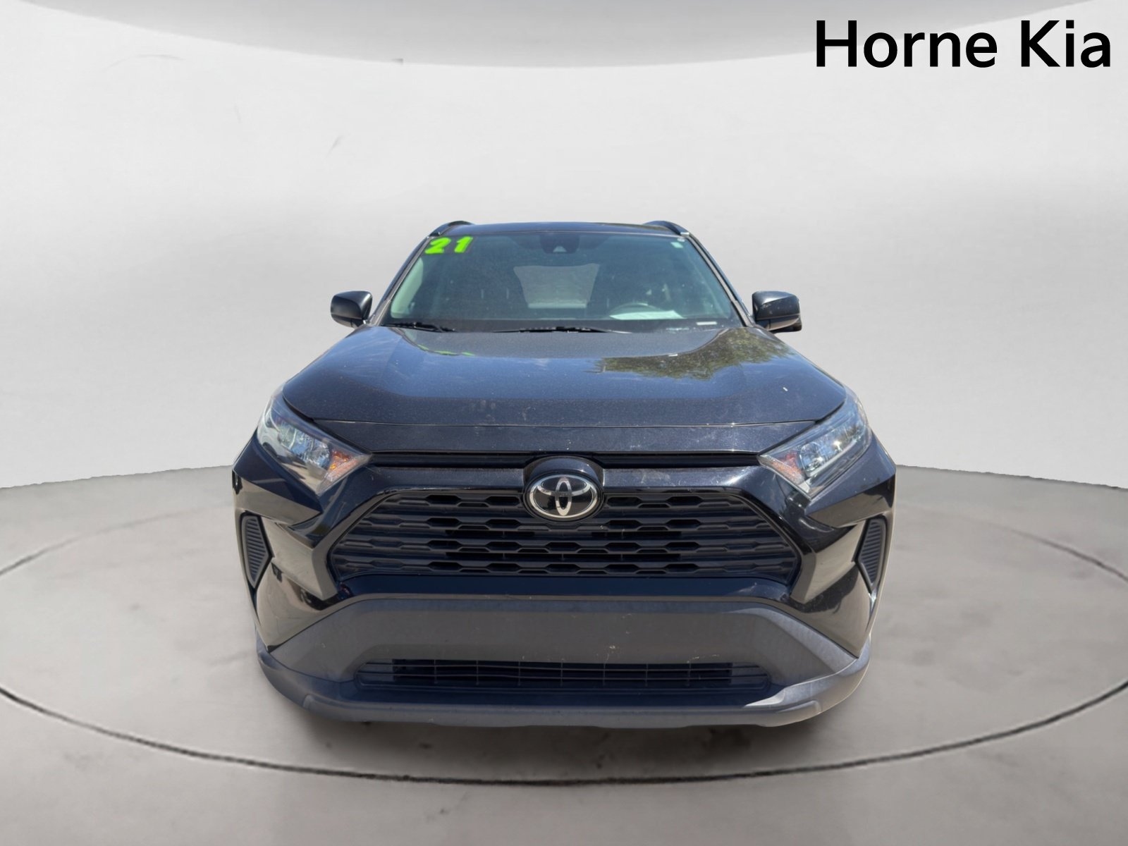 Used 2021 Toyota RAV4 LE FWD image 5