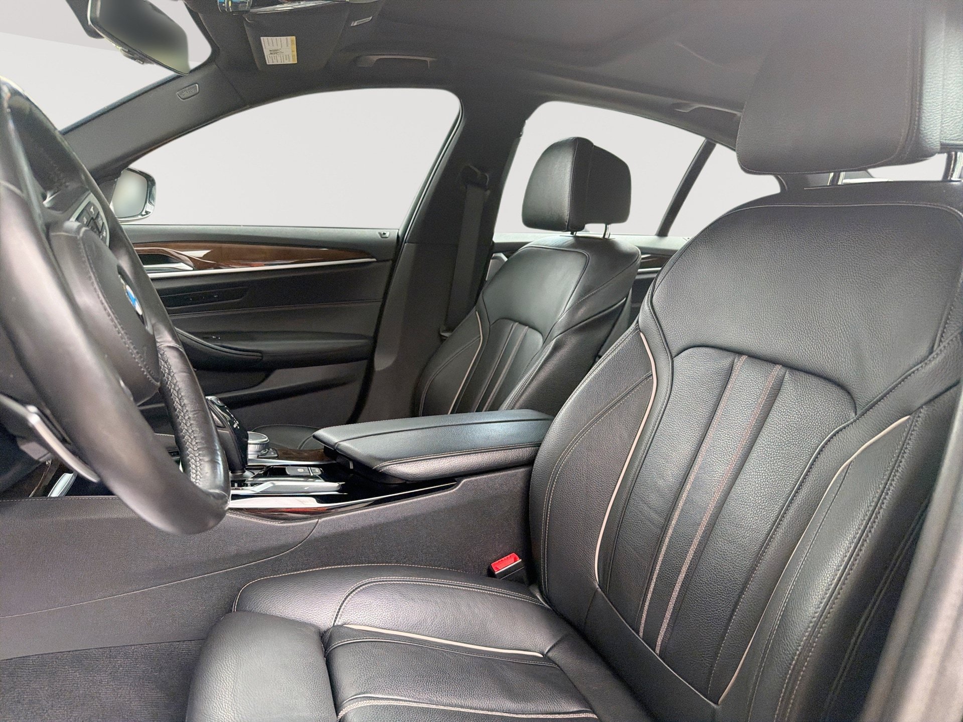 Used 2019 BMW 540i xDrive w/ M Sport Package AWD/4WD image 13