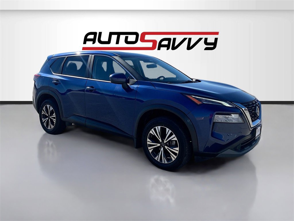 Used 2023 Nissan Rogue SV image 1