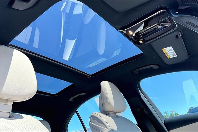Certified 2023 Mercedes-Benz C 300 4MATIC Sedan w/ Pinnacle Trim Package image 11