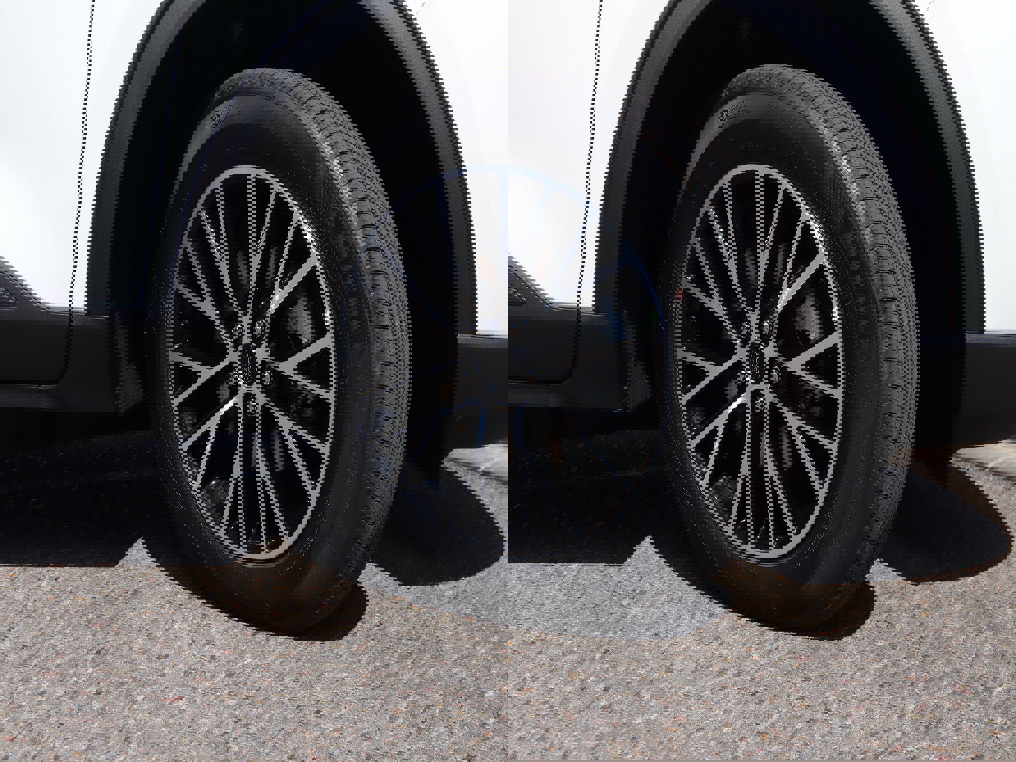 New 2025 Ford Escape SE w/ PHEV Premium Package image 13