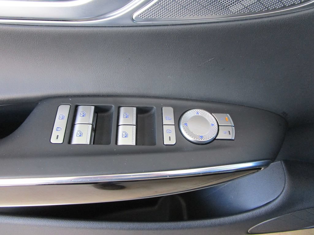Used 2025 Genesis GV70 2.5T AWD/4WD image 26
