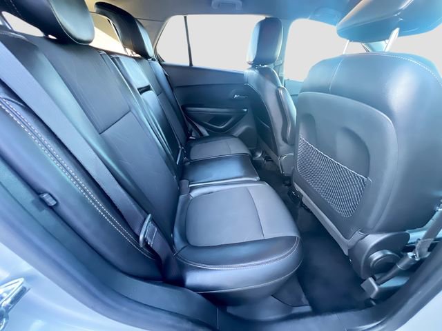 Used 2022 Chevrolet Trax LT w/ Driver Confidence Package image 24