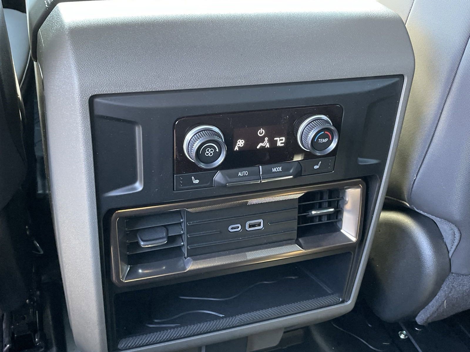 New 2025 GMC Hummer EV 3X w/ LPO, Roof Cross Rail Package image 15