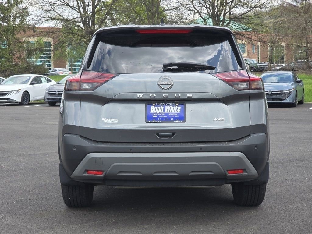 Used 2023 Nissan Rogue S AWD/4WD image 10