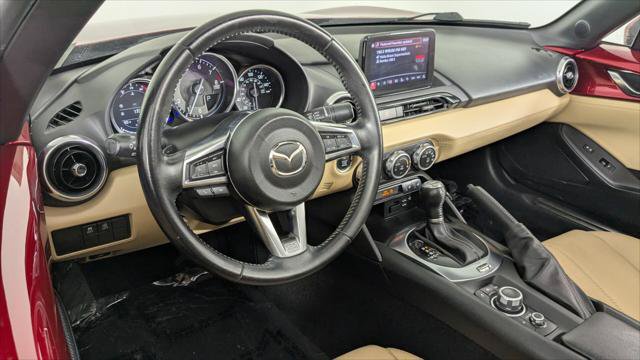 Used 2020 MAZDA MX-5 Miata RF Grand Touring RWD image 18