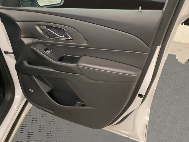 Used 2022 Chevrolet Traverse Premier image 21