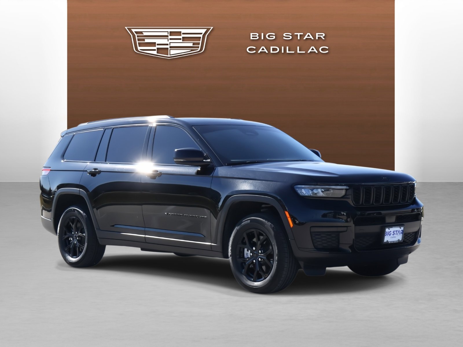 Used 2025 Jeep Grand Cherokee L Altitude image 7