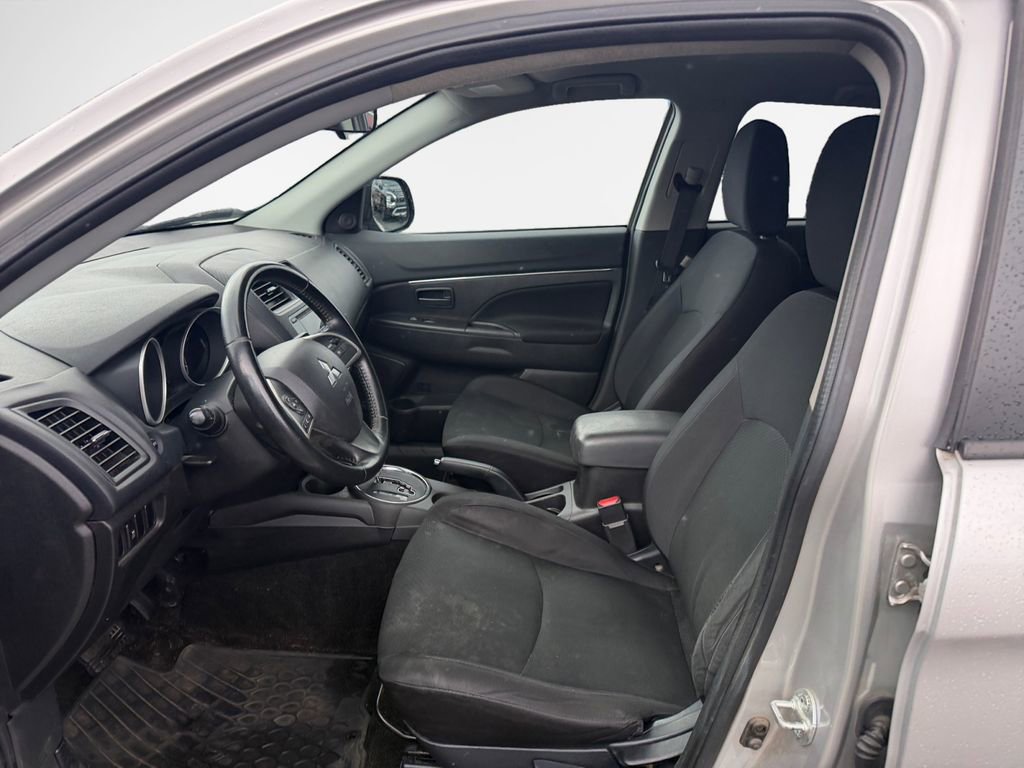 Used 2015 Mitsubishi Outlander Sport ES image 12