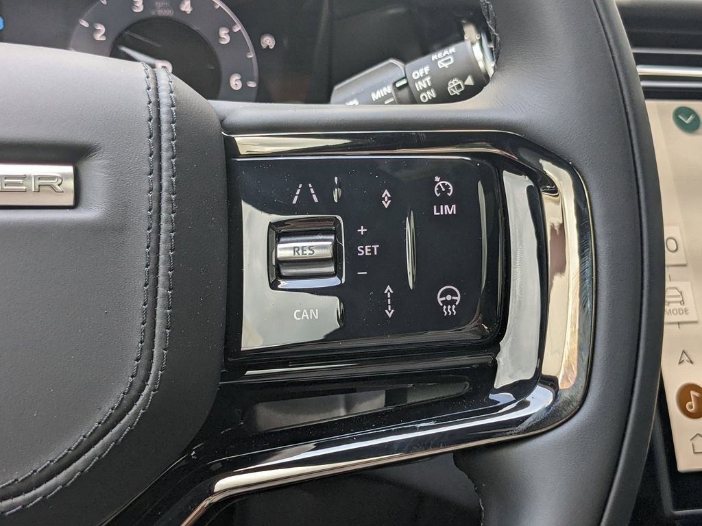 New 2026 Land Rover Range Rover Velar Dynamic SE image 24