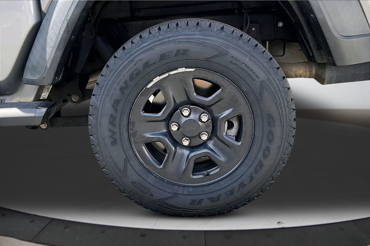 Certified 2020 Jeep Gladiator Sport w/ Quick Order Package 24S image 35