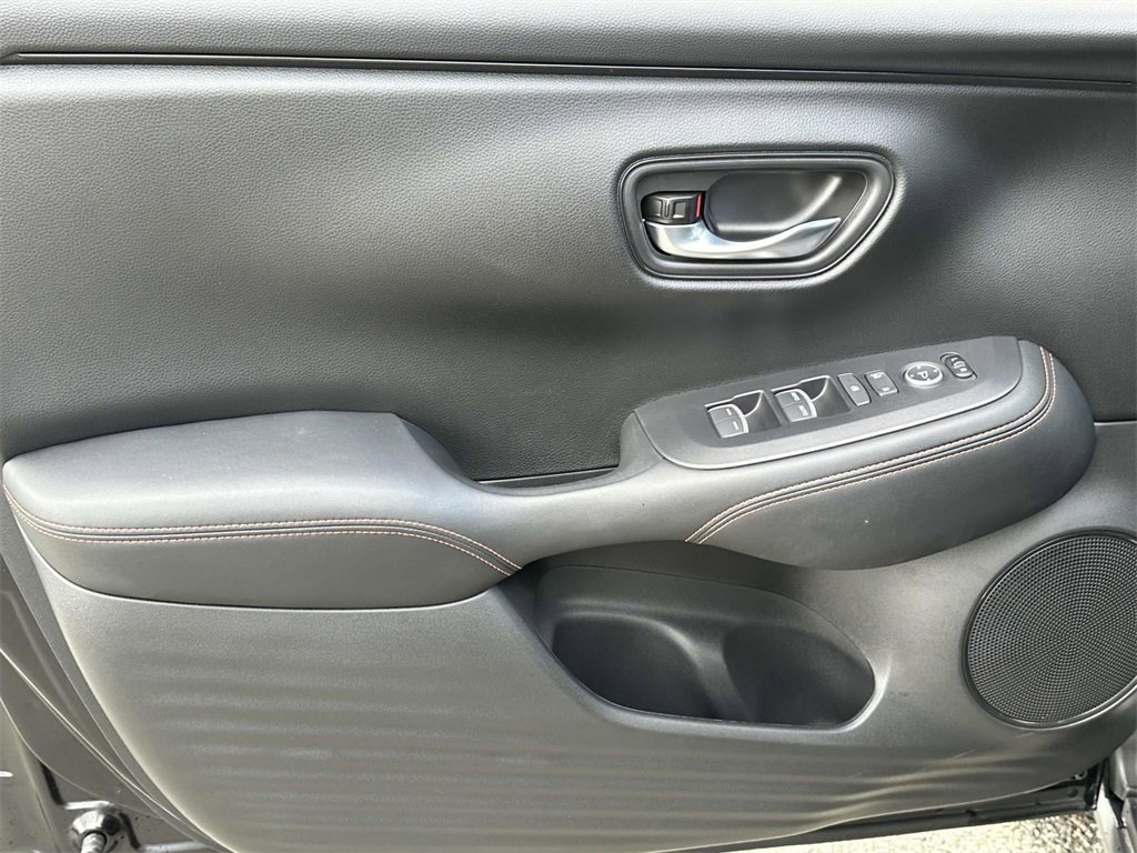 Certified 2025 Honda HR-V Sport image 13