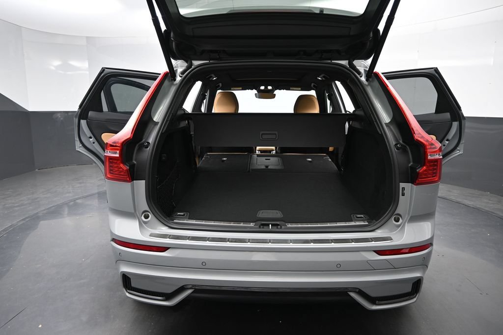 Used 2024 Volvo XC60 B5 Ultimate w/ Protection Package Premier AWD/4WD image 18