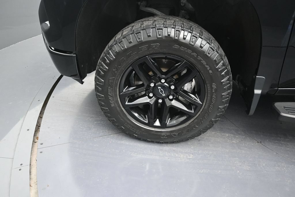 Used 2023 Chevrolet Silverado 1500 LT Trail Boss w/ LT Trail Boss Premium Package AWD/4WD image 9