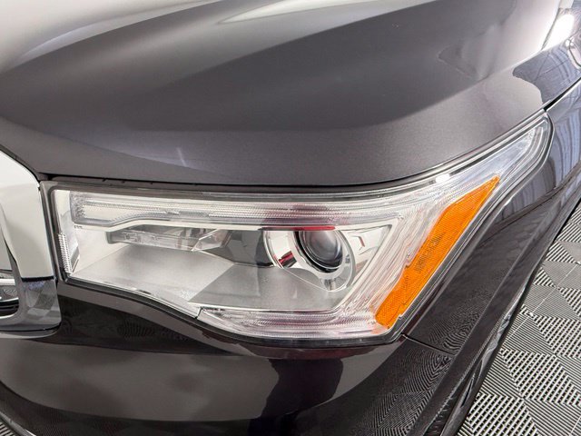 Used 2019 GMC Acadia Denali w/ Technology Package FWD image 11