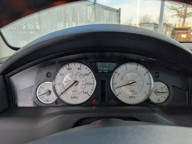 Used 2010 Chrysler 300 Limited image 13