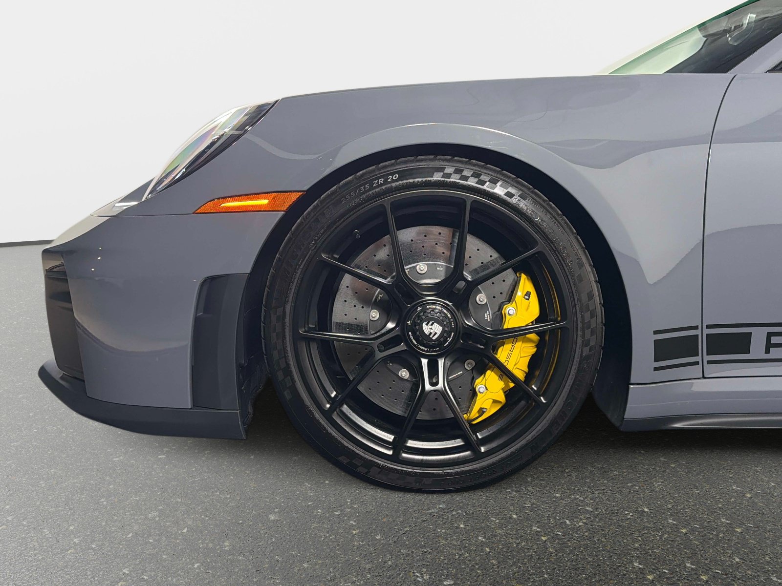 Used 2025 Porsche 911 GT3 RWD image 13