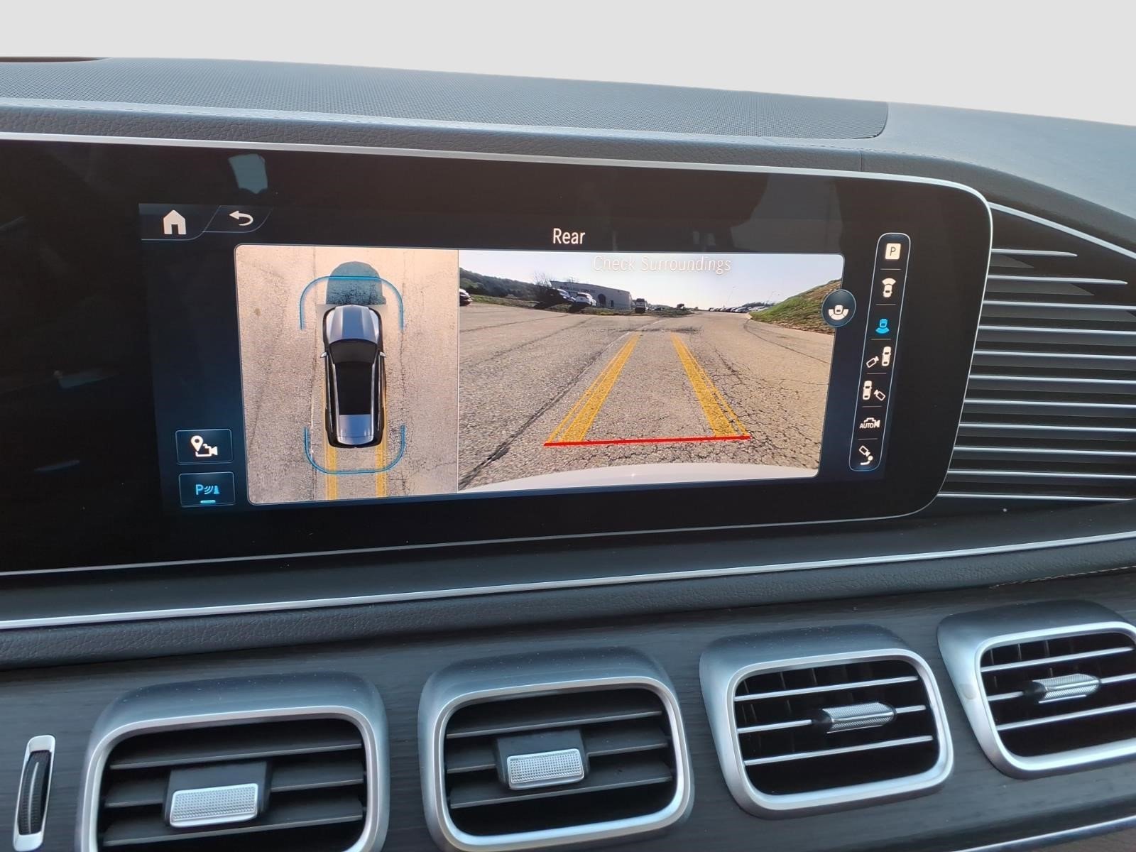 Used 2024 Mercedes-Benz GLS 580 4MATIC image 30