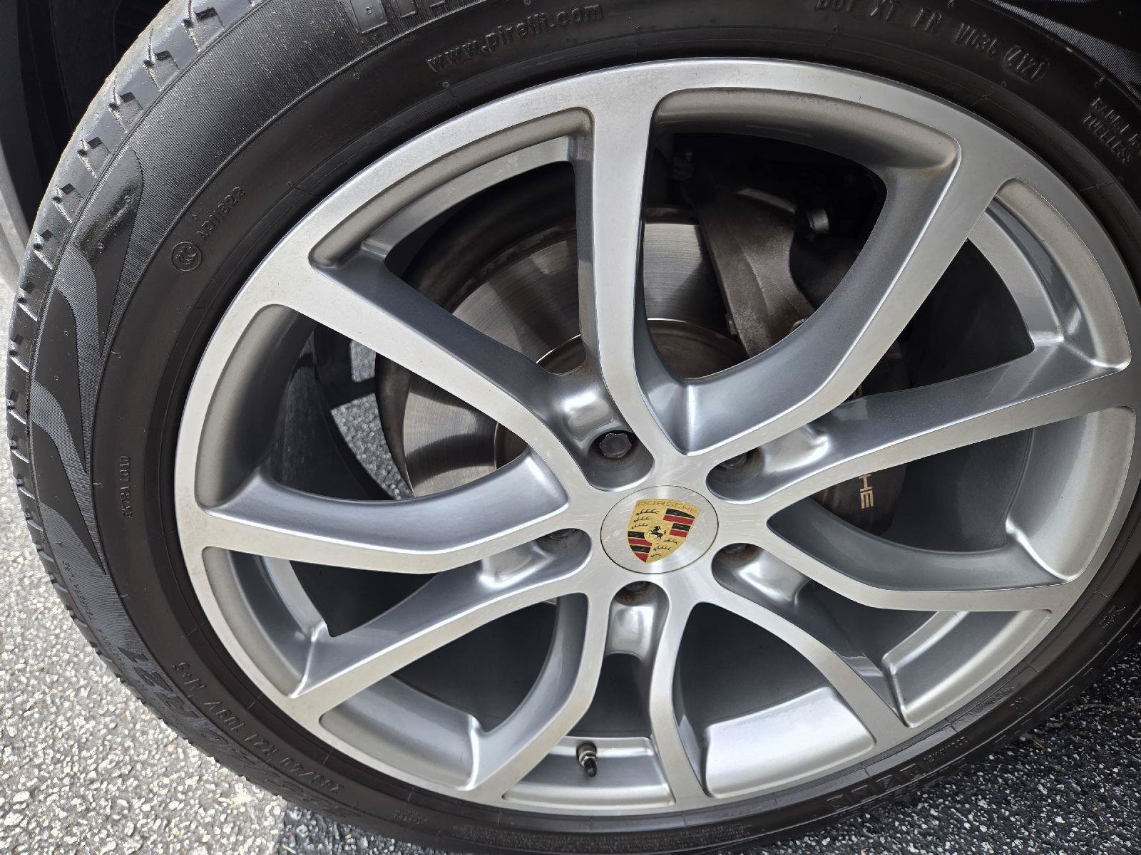 Used 2020 Porsche Cayenne AWD/4WD image 40