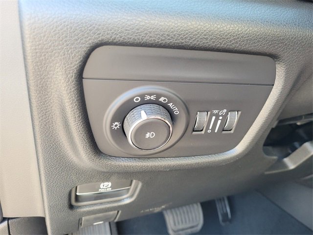 New 2025 Jeep Grand Cherokee L Limited w/ Black Appearance Package image 25