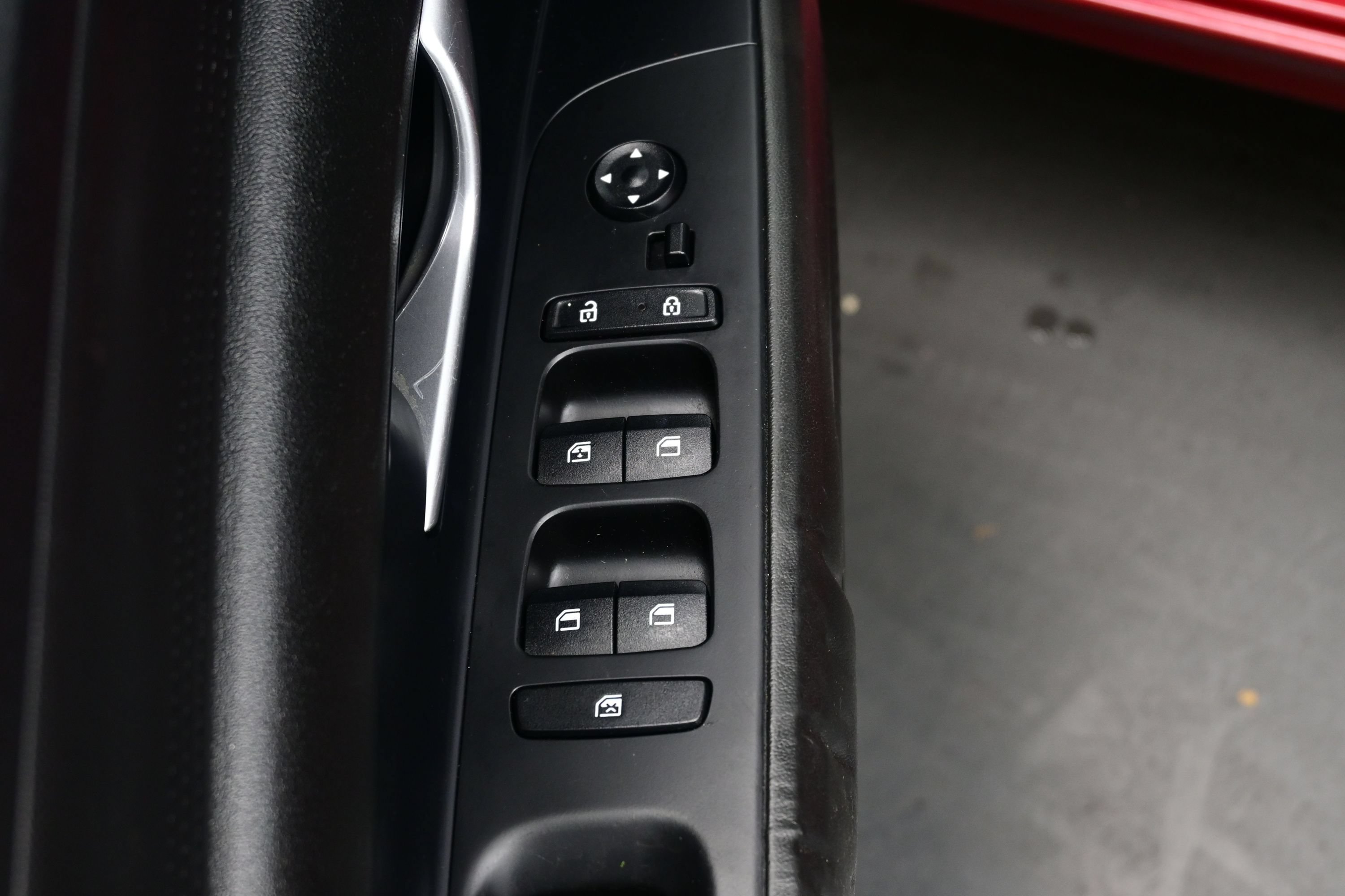 Used 2023 Hyundai Elantra SEL FWD image 9