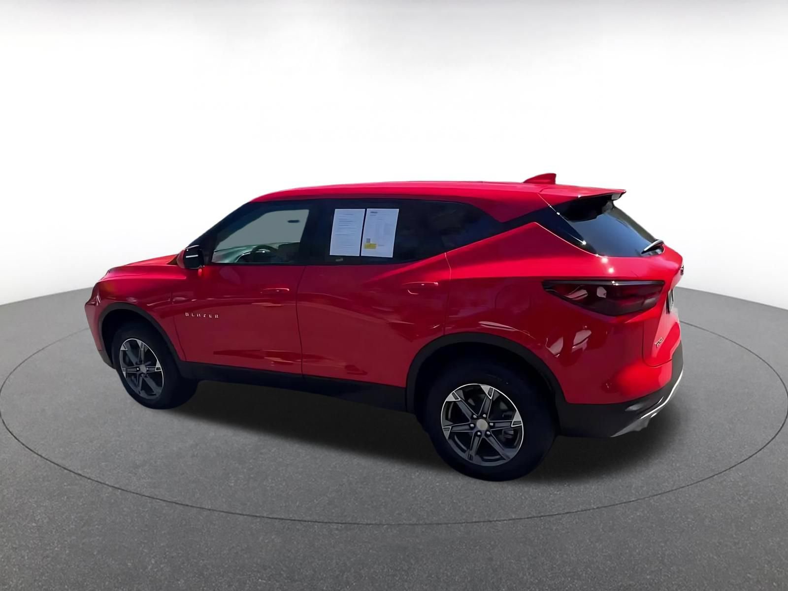 Used 2026 Chevrolet Blazer LT FWD image 9