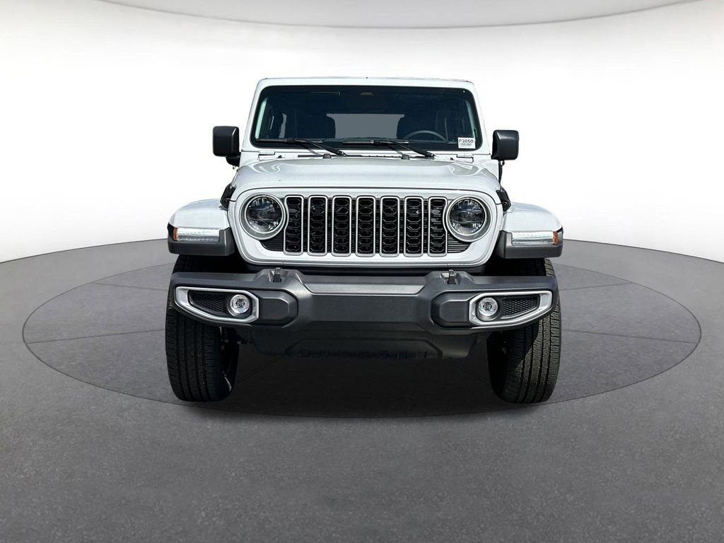 Used 2025 Jeep Wrangler Unlimited Sahara AWD/4WD image 9