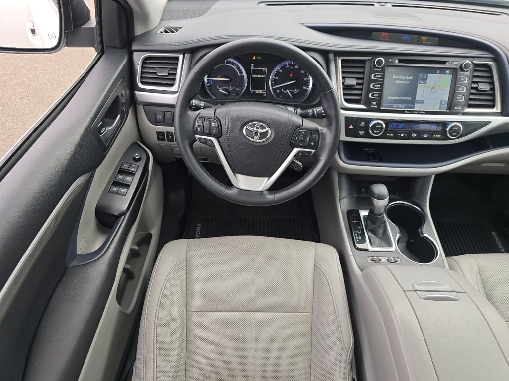 Used 2017 Toyota Highlander Limited image 25