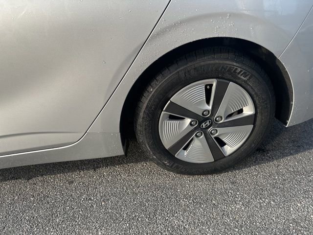 Used 2018 Hyundai Ioniq Blue image 4