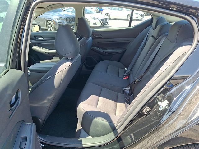 Used 2025 Nissan Altima 2.5 SV FWD image 8