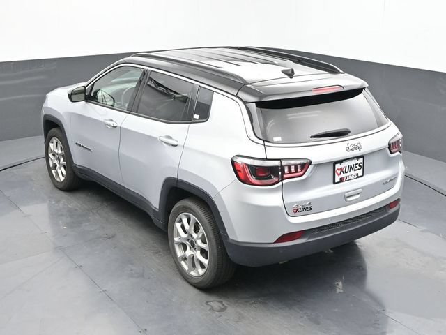 Used 2025 Jeep Compass Limited AWD/4WD image 43