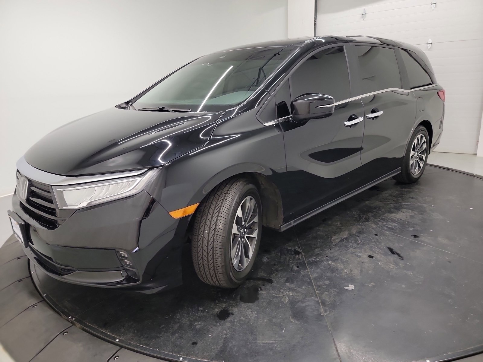 Certified 2024 Honda Odyssey EX-L image 3