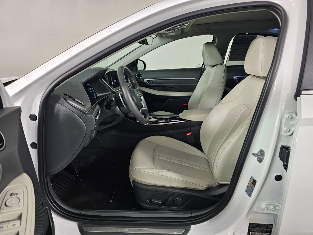 Used 2023 Hyundai Sonata Limited w/ Cargo Package image 19